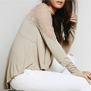 Free People New Romantics 'Pretty Pretty Tee' in Taupe/Latte/Tan Size XS